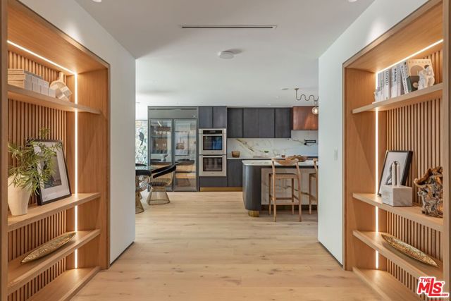 1271 Sunset Plaza Drive, Los Angeles CA: https://media.crmls.org/mediaz/45cc910b-562d-45df-8de8-dccce6e85245.jpg