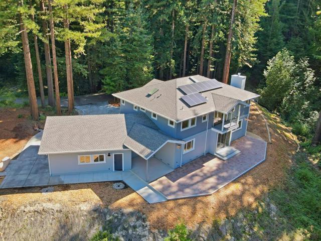 6 Timber Ridge Lane, Scotts Valley CA: https://media.crmls.org/mediaz/45ccb672-ceec-4de2-a4a9-add1b13973be.jpg