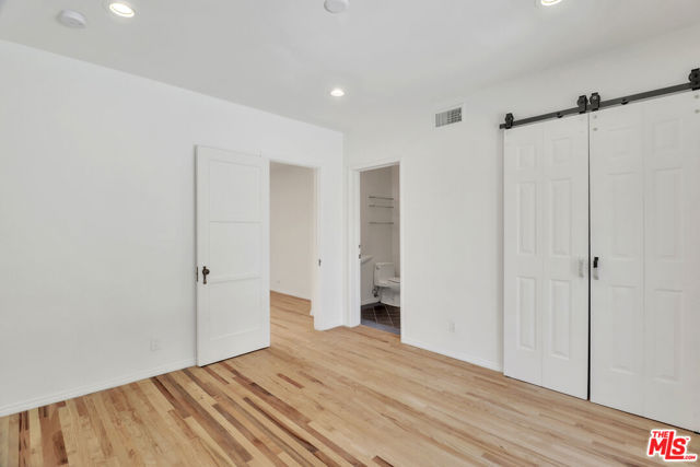1107 Alfred, Los Angeles CA: https://media.crmls.org/mediaz/45cd7293-3539-42cd-95af-42c41de500ca.jpg