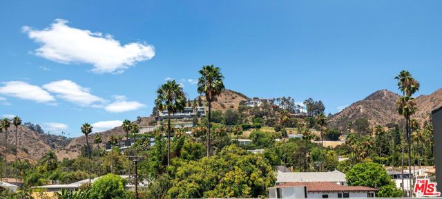 1609 N Stanley Avenue, Los Angeles CA: https://media.crmls.org/mediaz/45cd848c-383b-4662-aaa3-aa7cc912560b.jpg