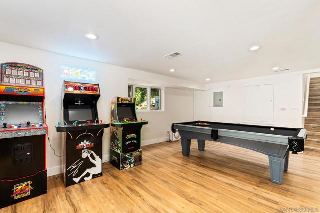 13953 Sagewood Dr, Poway CA: https://media.crmls.org/mediaz/45cdb0ee-0997-4df6-a5d1-d09e03b11394.jpg