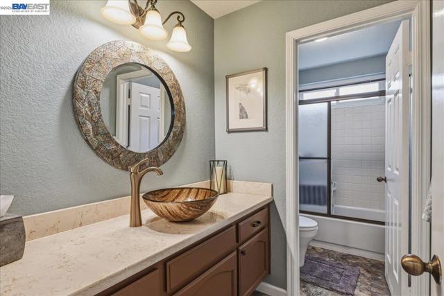 466 Crystalline Dr, Fremont CA: https://media.crmls.org/mediaz/45cdd3b1-d19c-40a9-9e69-540a6cef94b3.jpg