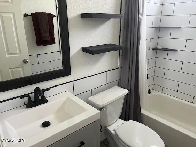 https://media.crmls.org/mediaz/45cee9f7-c20a-4b6d-bd61-b6aa605bcc59.jpg?preset=X-Large