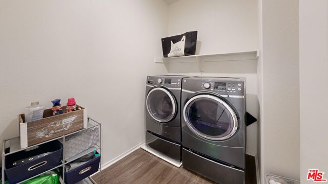 18215 Astro Court, Santa Clarita CA: https://media.crmls.org/mediaz/45cefa83-102c-4eee-a7fb-ba52ee462400.jpg