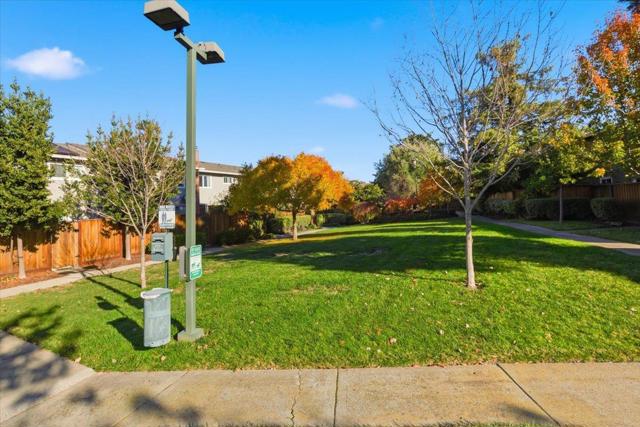 1542 Canna Court, Mountain View CA: https://media.crmls.org/mediaz/45d14bd9-522a-40da-a4f8-4dc6ae58979e.jpg