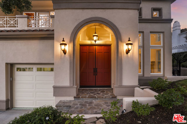 1535 Verde Ridge Lane, Westlake Village CA: https://media.crmls.org/mediaz/45d16c35-03e3-492d-b6e4-f4fa68af98ff.jpg