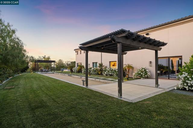 1021 Via Del Gato, Alamo CA: https://media.crmls.org/mediaz/45d1e2ee-ae43-4e56-bd9d-13ace63056ad.jpg