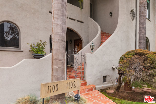 Image 3 for 1100 Carmona Ave, Los Angeles, CA 90019