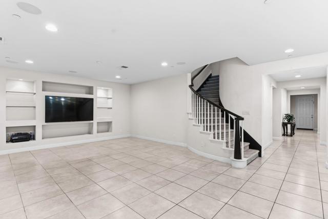 Detail Gallery Image 12 of 30 For 441 Adobe Estates Dr, Vista,  CA 92083 - 6 Beds | 3/1 Baths