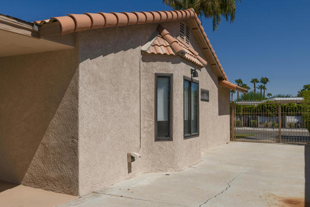 2073 Acacia Road W, Palm Springs, CA 92262
