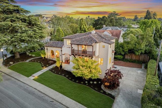 320 Jackson Street, San Mateo CA: https://media.crmls.org/mediaz/45d33ec2-5e23-422e-bb0f-aaab7f010451.jpg