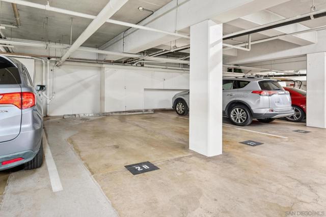 7811 Eads Ave, La Jolla CA: https://media.crmls.org/mediaz/45d372bc-b943-46e3-ae82-888bb554082a.jpg