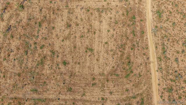 0 Marrakesh AVE, Phelan CA: https://media.crmls.org/mediaz/45d3e08f-61f4-4ffb-879e-0251c4b7563b.jpg