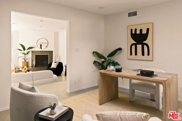 4841 Swinton Avenue, Encino CA: https://media.crmls.org/mediaz/45d47cd6-e973-48c6-b9a2-d29a6dc23d21.jpg