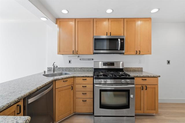 Detail Gallery Image 18 of 26 For 1540 Granite Hills Dr #C,  El Cajon,  CA 92019 - 2 Beds | 2/1 Baths