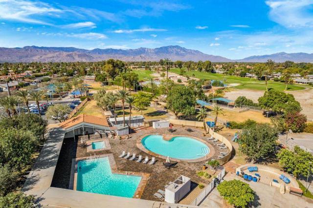 77590 California Drive, Palm Desert CA: https://media.crmls.org/mediaz/45d4d184-56ee-4134-bf58-6bbc9d4fdadf.jpg