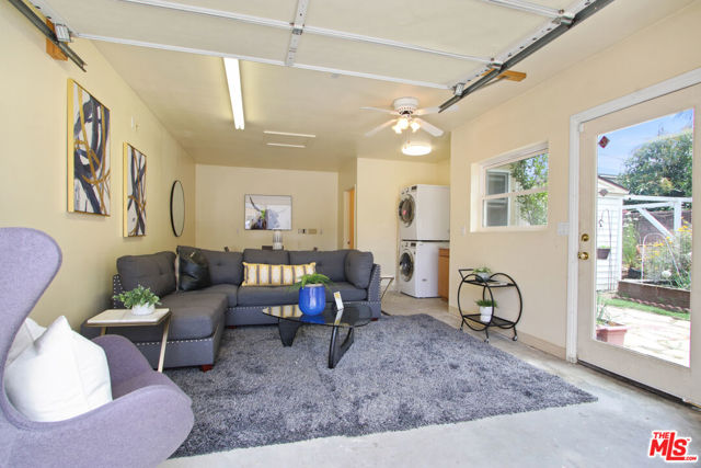 4352 Lyceum Avenue, Los Angeles CA: https://media.crmls.org/mediaz/45d56452-ce79-4835-ad87-72febc84cf48.jpg