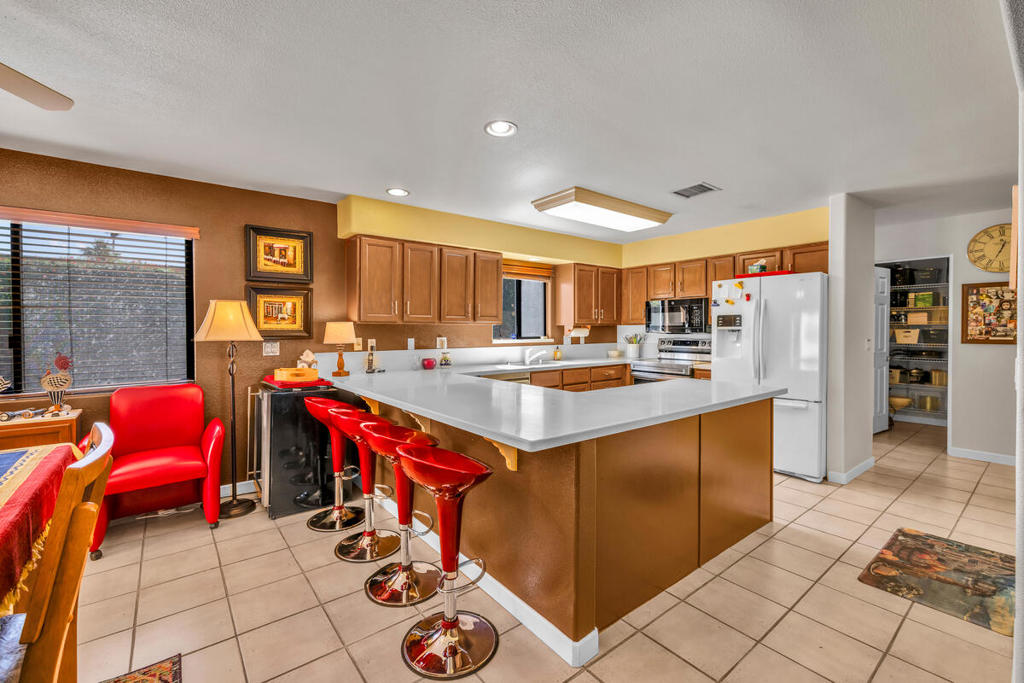 MLS #219136376PS image #4