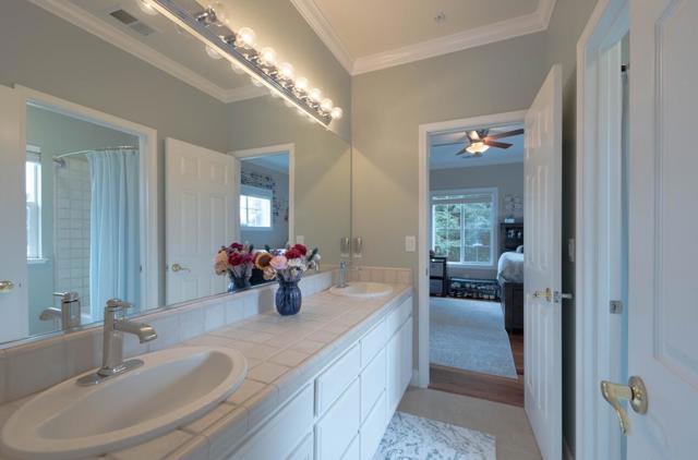 17403 Avenida Los Altos, Salinas CA: https://media.crmls.org/mediaz/45d5a686-79d6-4832-92df-3bdc74dfd5c2.jpg