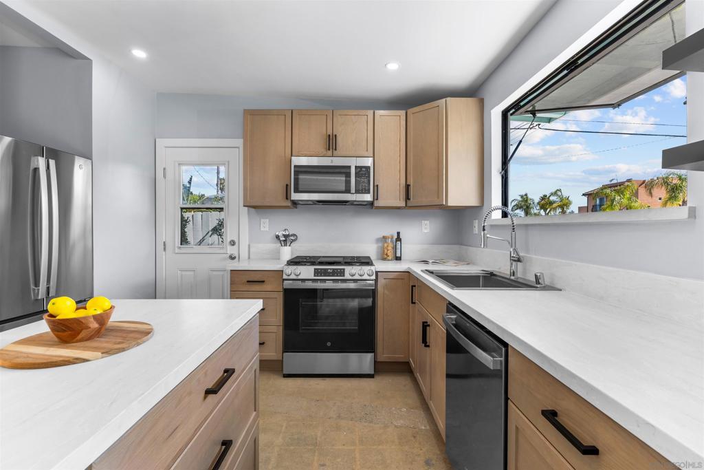 4827 Bayard St - photo 4