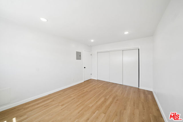 1039 North Harper Avenue, 9 photo 14