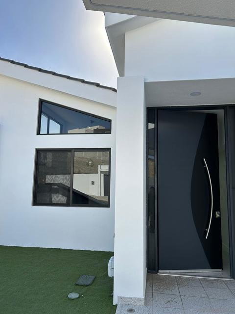 9357 Via del Fresno,  CA: https://media.crmls.org/mediaz/45d75ece-e9db-4335-a52d-3115c7f9f509.jpg