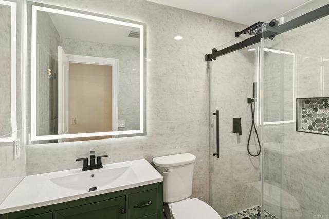 Detail Gallery Image 20 of 32 For 8262 Gilman Dr #1,  La Jolla,  CA 92037 - 2 Beds | 3 Baths