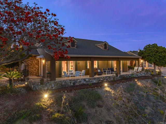30419 Canyon Estates Road, Vista CA: https://media.crmls.org/mediaz/45d8eaed-4ce0-4c7c-a58b-dcc5517375dc.jpg