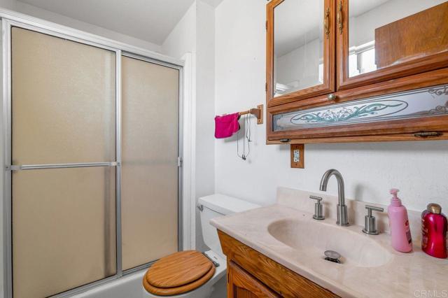 13442 Mountainside Drive, Poway CA: https://media.crmls.org/mediaz/45d91d53-b3b6-442f-8e1a-7ec8991398b1.jpg