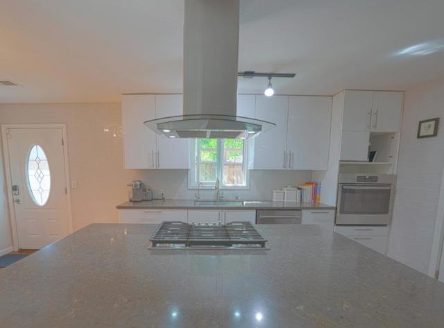 3432 Dominick Court, San Jose CA: https://media.crmls.org/mediaz/45da1df7-a1a6-4f55-a335-db0c12306f4c.jpg