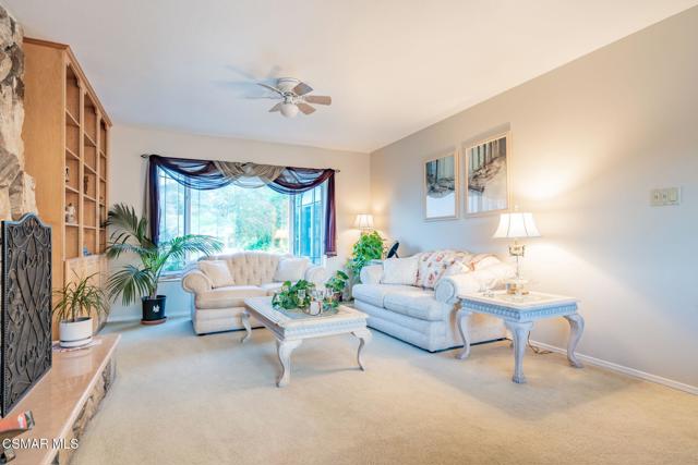 76 Robbins Court, Simi Valley CA: https://media.crmls.org/mediaz/45da3d5d-6c9b-4fbf-a98b-38c30427f635.jpg