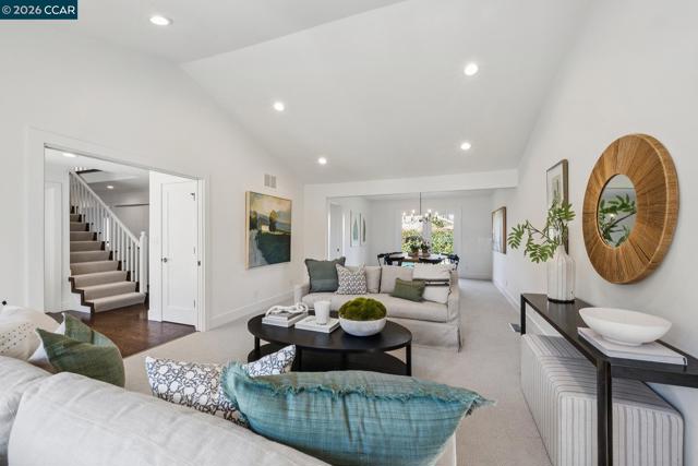 Image 7 of 38 For 342 Constance Pl