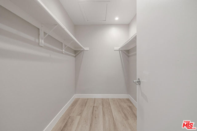 501 Palisades Drive, Pacific Palisades CA: https://media.crmls.org/mediaz/45da9742-8f94-44f8-9359-dbf5151edca0.jpg