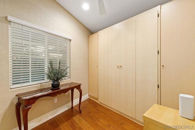10421 Les Arbres Pl, San Diego CA: https://media.crmls.org/mediaz/45daa68a-209e-4dbc-8b63-3cb91f83ca9f.jpg