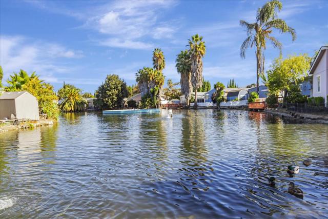 2151 Oakland Road, San Jose CA: https://media.crmls.org/mediaz/45dc6455-14bf-42ff-99a6-5a5f315cce43.jpg