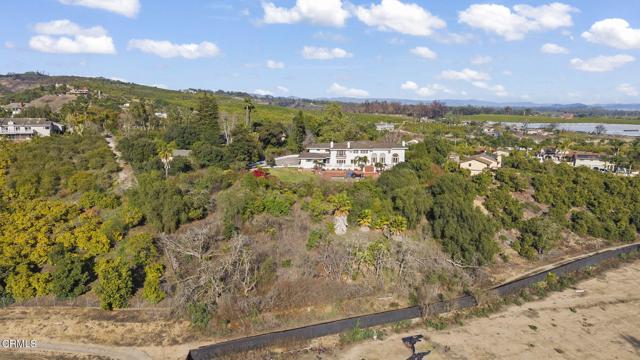5287 N Creston Lane, Somis CA: https://media.crmls.org/mediaz/45dd3d60-53cd-405d-bbdf-eeac3e69bb2e.jpg