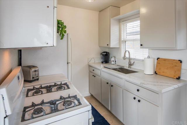 2604 06 Juan Street, San Diego CA: https://media.crmls.org/mediaz/45ddcf75-a634-4e40-8d0e-f0b6308c7267.jpg