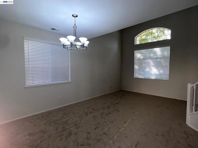 1420 Teakwood Way, Tracy CA: https://media.crmls.org/mediaz/45de624a-6350-496a-84a9-3be90bb670b2.jpg