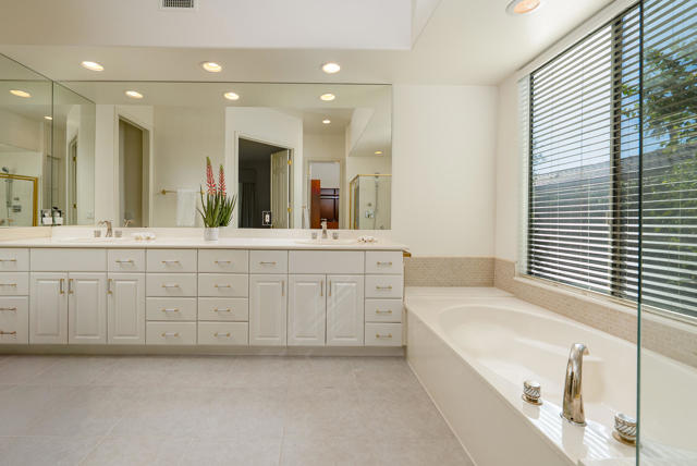 6 Dickens Court, Rancho Mirage, CA 92270