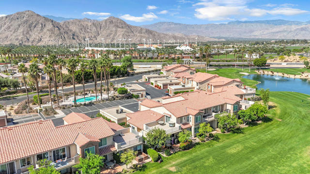 78179 Crimson Court, La Quinta CA: https://media.crmls.org/mediaz/45df73f0-edaa-4b6d-a793-84f225591755.jpg