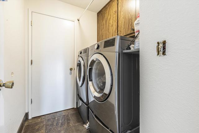 2256 Cove Ct, Discovery Bay CA: https://media.crmls.org/mediaz/45dfa8a2-b44b-477b-a301-532f63224b9e.jpg