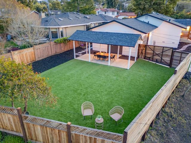 3845 East Lake Way, Redwood City CA: https://media.crmls.org/mediaz/45dfd8aa-3a5b-424a-8e1b-655dd326af04.jpg