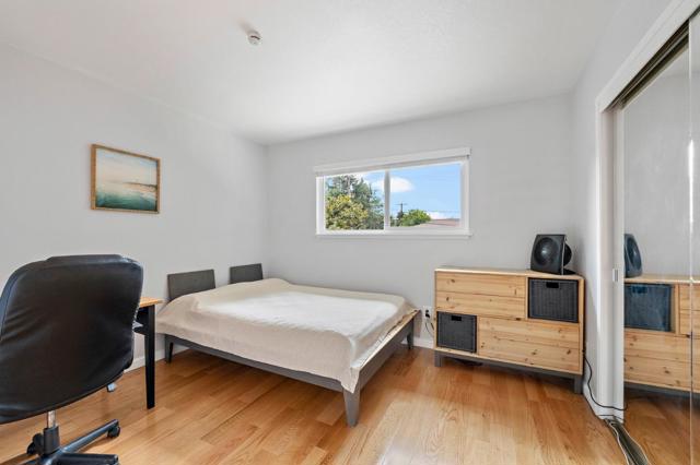 987 Lane Avenue, Mountain View CA: https://media.crmls.org/mediaz/45e056a1-1082-46b5-9d34-53846dc2a750.jpg