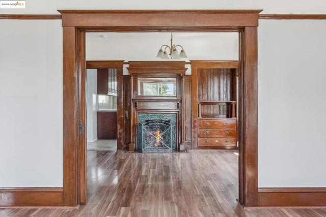 1810 Adeline St, Oakland CA: https://media.crmls.org/mediaz/45e10508-c866-4602-afea-f647beb5f92b.jpg