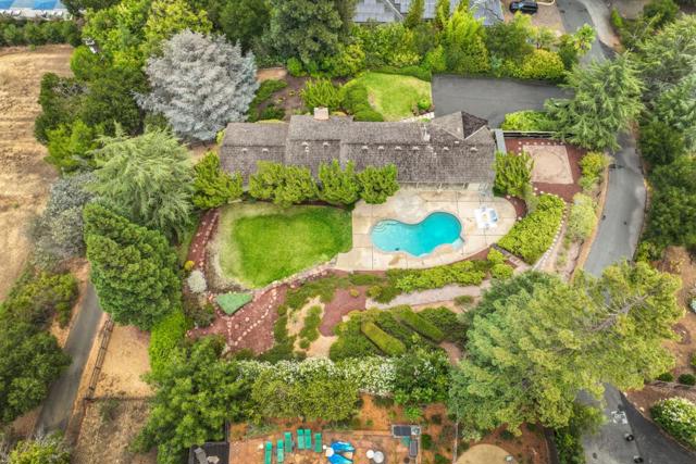 26939 Beatrice Lane, Los Altos Hills CA: https://media.crmls.org/mediaz/45e2187e-1efd-4111-877a-370fbc65c8be.jpg