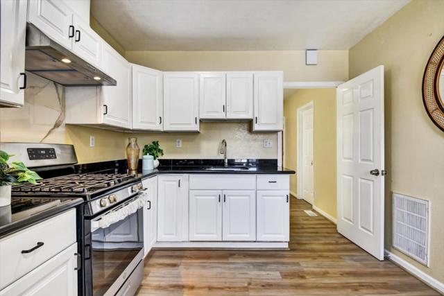 324 Holloway Avenue, San Francisco CA: https://media.crmls.org/mediaz/45e24398-6427-48a3-9bef-47672eecfed4.jpg