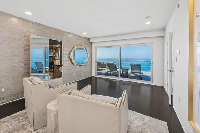 Detail Gallery Image 19 of 47 For 806 4th St, Encinitas,  CA 92024 - 5 Beds | 5/2 Baths