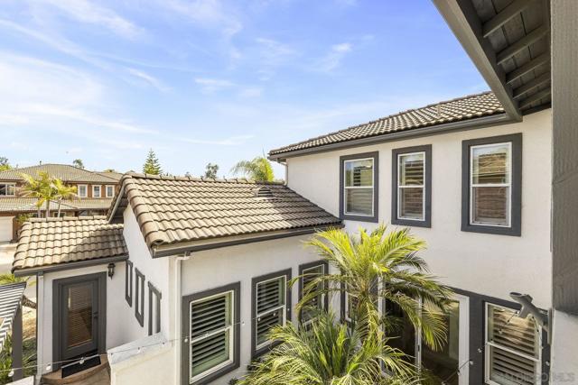 2337 Douglaston Glen, Escondido CA: https://media.crmls.org/mediaz/45e6028e-7426-4d9a-acde-a0e7136bc65d.jpg