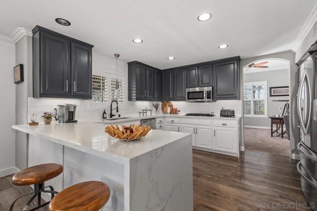 1712 Horizon Heights Cir, El Cajon CA: https://media.crmls.org/mediaz/45e67e75-2178-430f-ac6a-e13aabfdd922.jpg