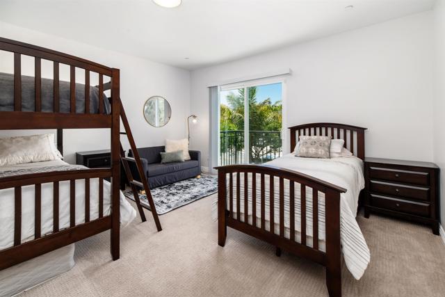 Detail Gallery Image 22 of 39 For 4057 Lamont St, San Diego,  CA 92109 - 3 Beds | 2/1 Baths